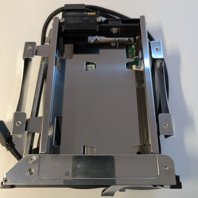 Rack intern Delock 47209, 1X2.5″, 1X3.5″, 2XUSB 3.0, 6Gb/s, Hot-Swap